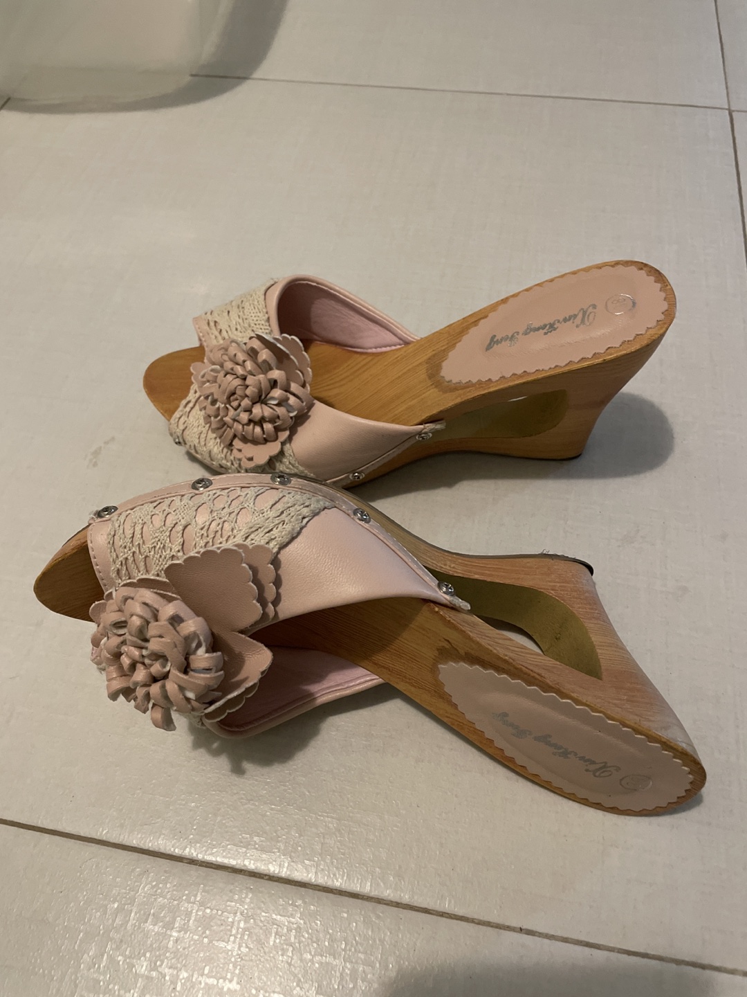 Shoes thumbnail
