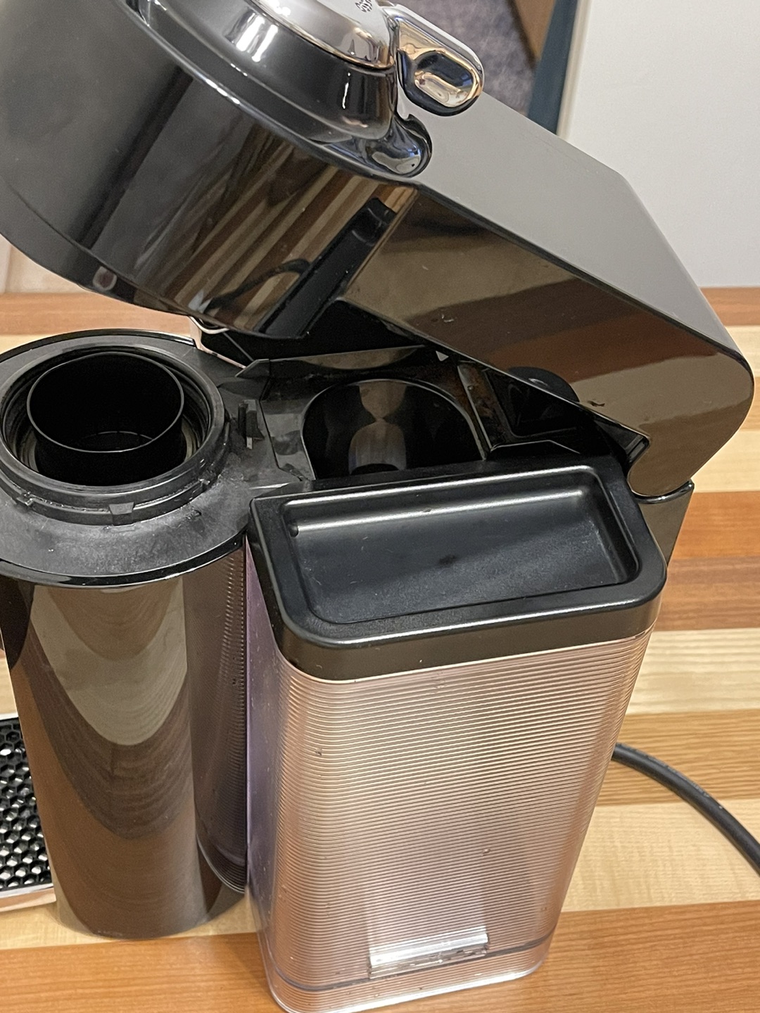 Nespresso Virtue Line Coffee Machine - photo 3