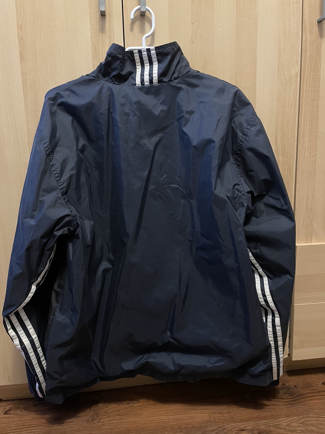 Adidas windbreaker jacket image indicator(3)