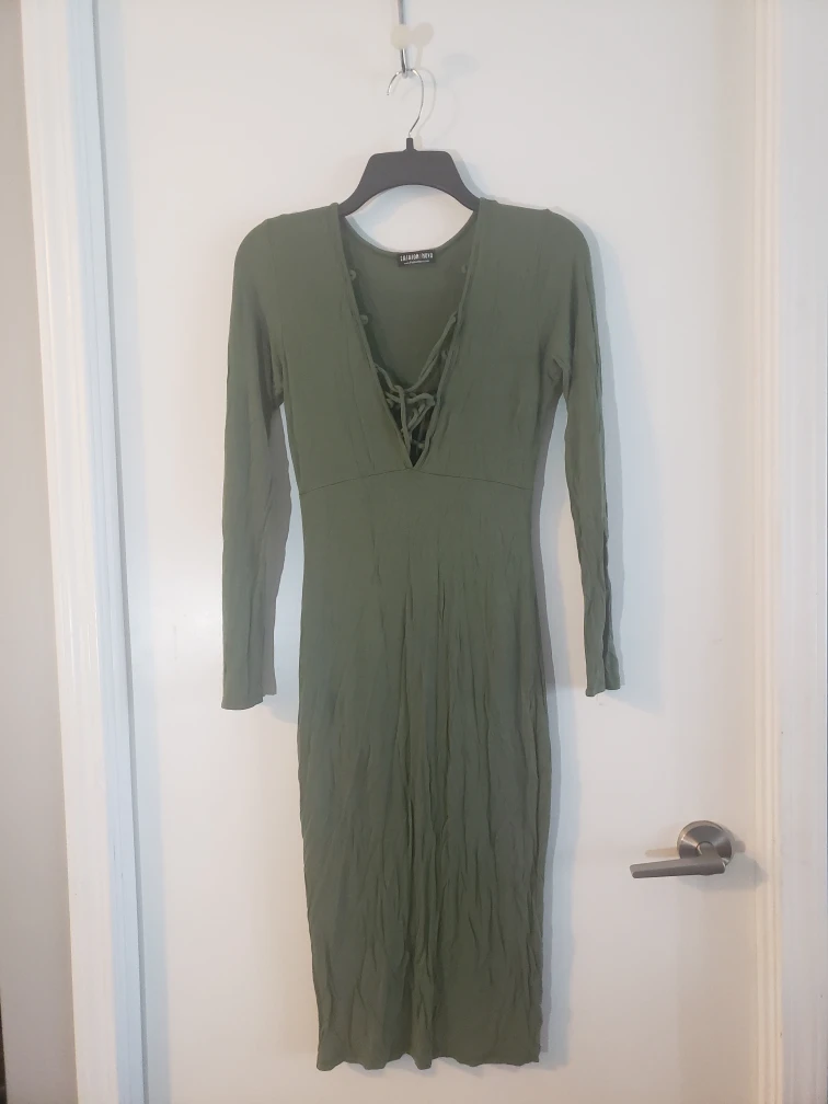 Green Dress thumbnail