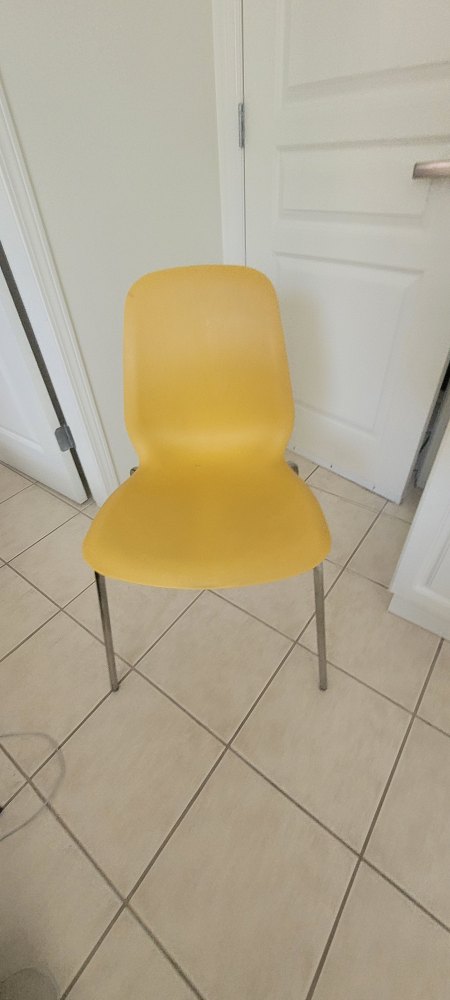 desk and chair - photo 4