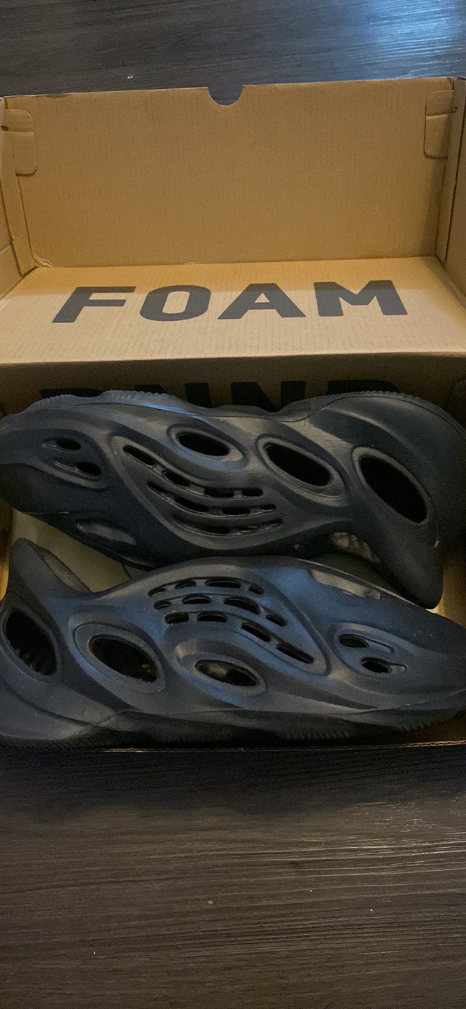 Yeezy foam runners