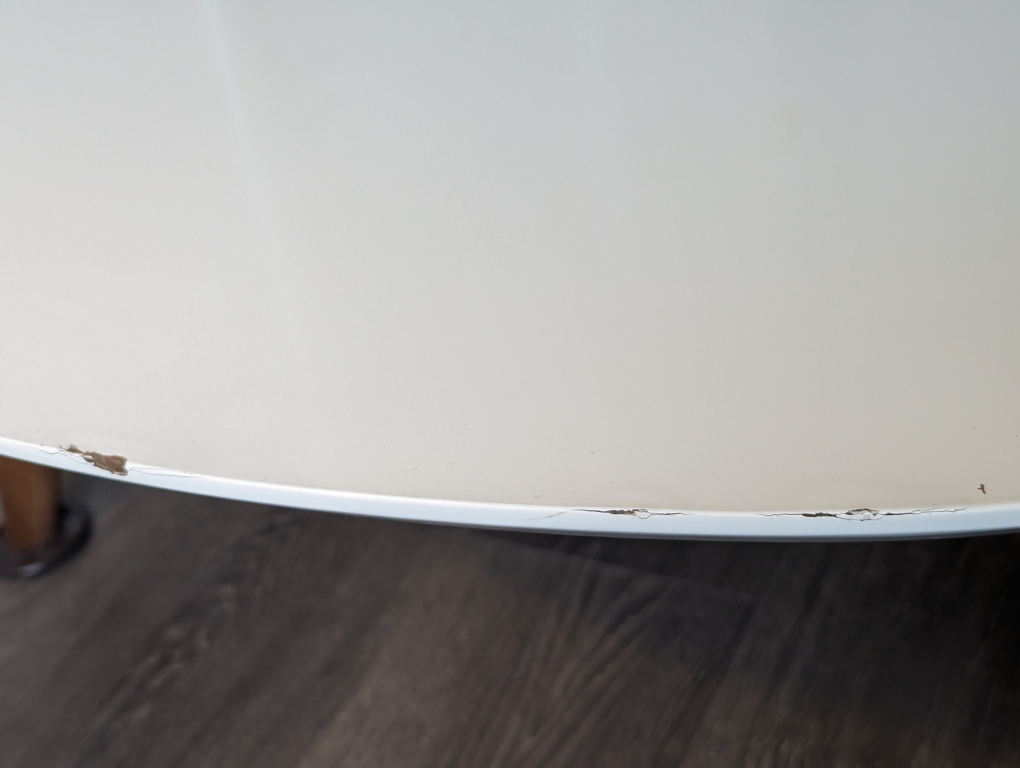 structube 3 legged coffee table - photo 3