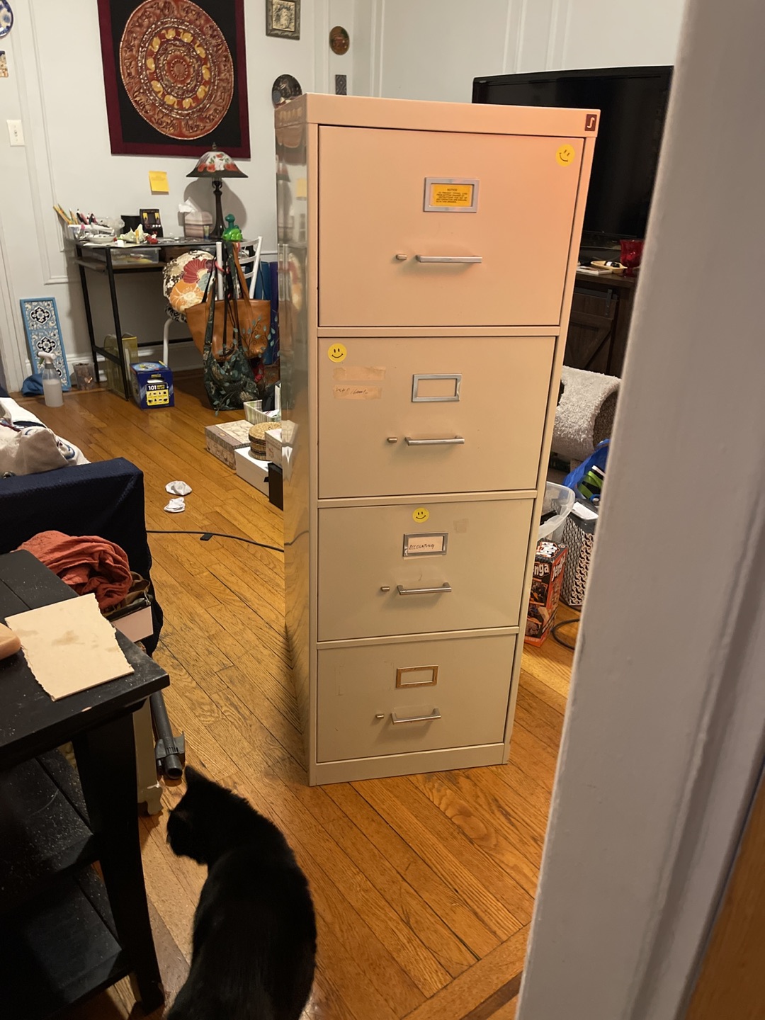 Metal file cabinet - photo 2