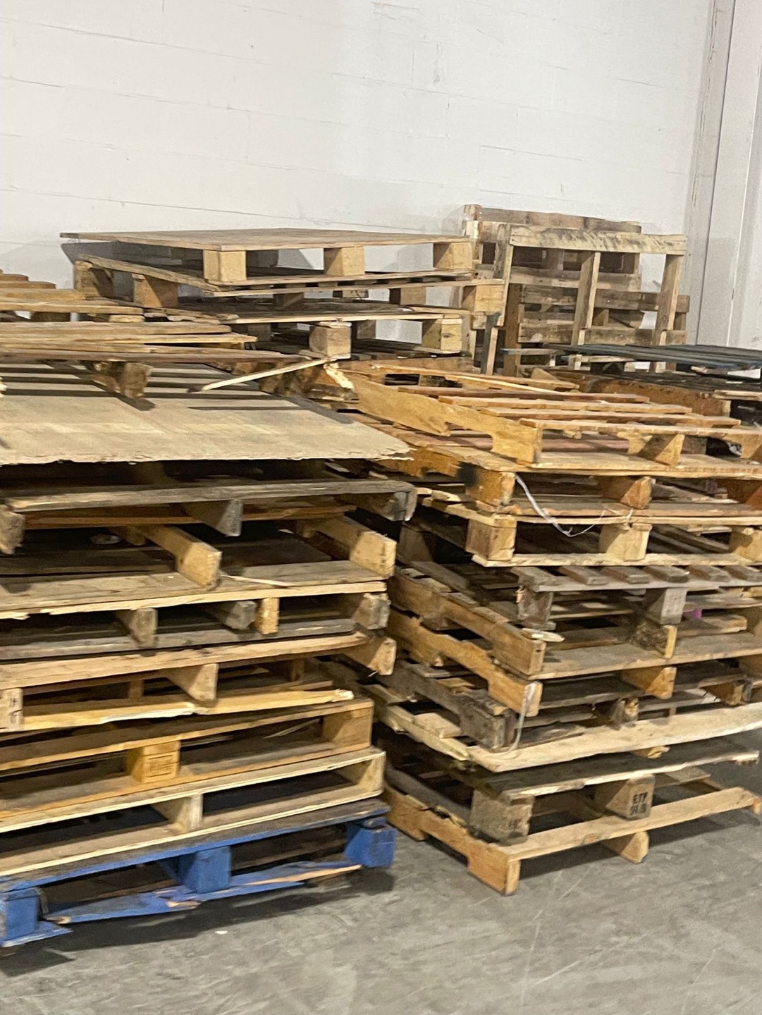 100+ pcs  - 40x48” Wooden skids