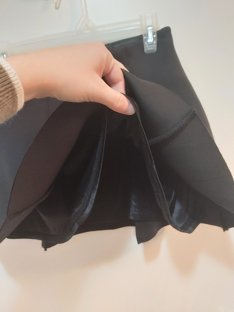 Forever 21 cute black skirt, size small (S) image indicator(7)
