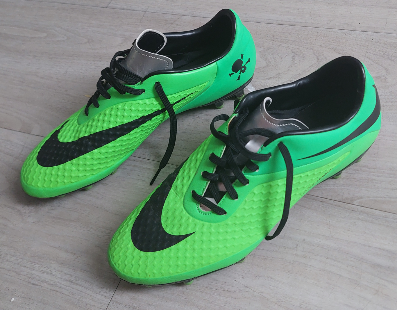 soccer cleat image indicator(3)