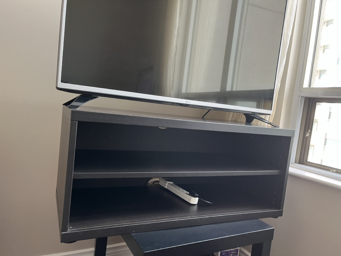 TV stand for 43'' Ikea - photo 2