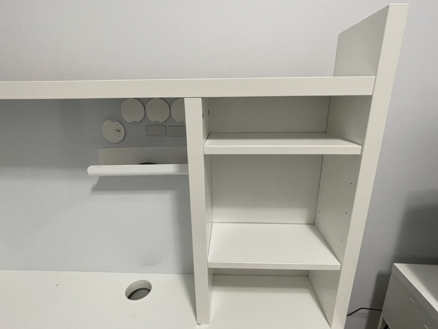 IKEA MICKE DESK WITH WHITEBOARD EXTENSION - photo 4