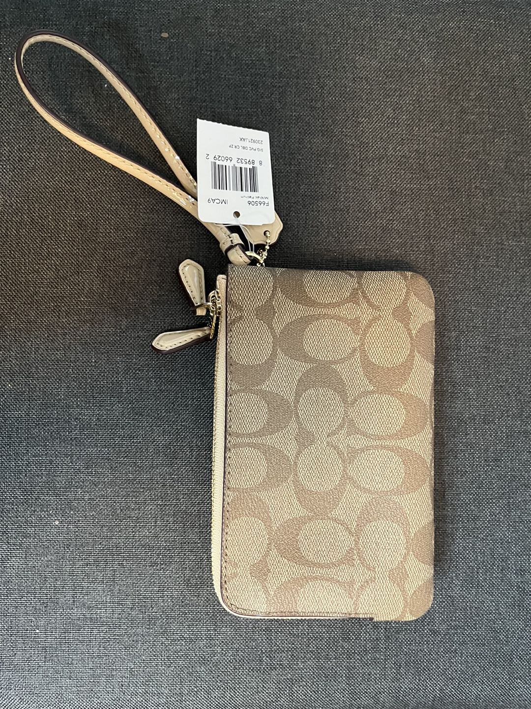 Coach wristlet - NWT image indicator(5)