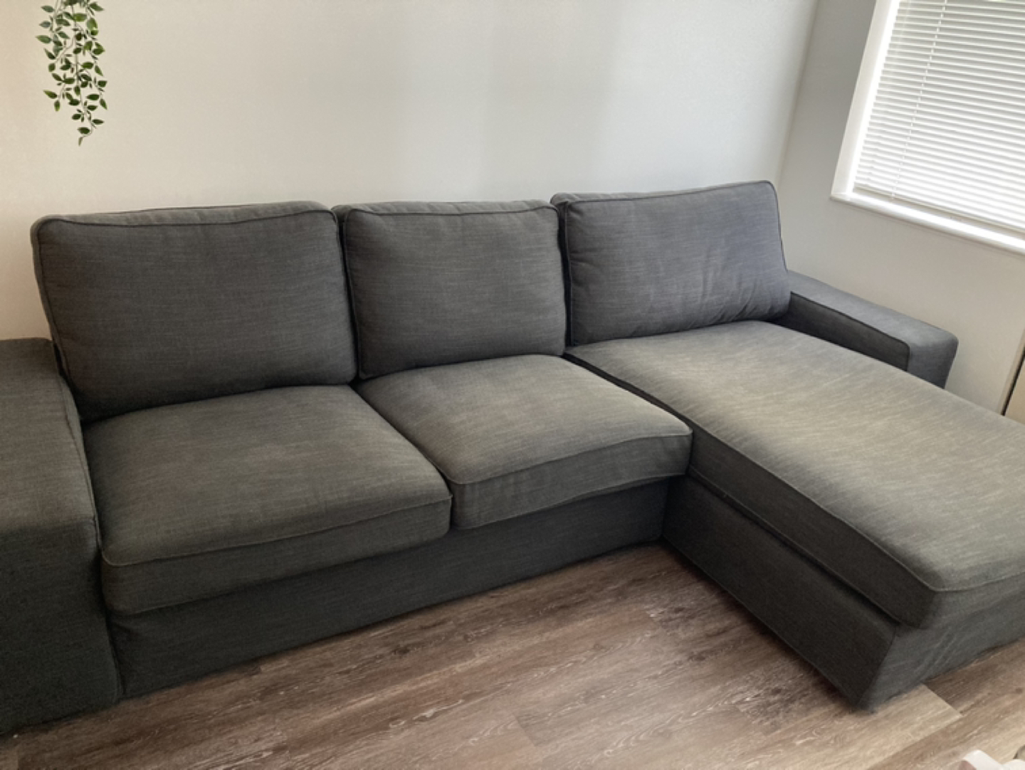 Couch *Pick up only thumbnail