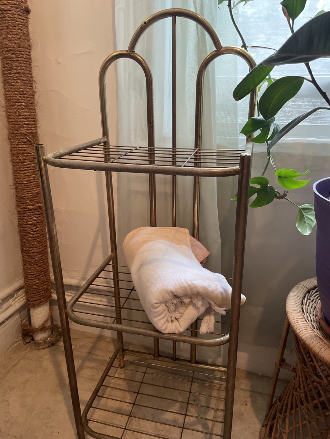 Brass/metal bathroom rack - photo 3