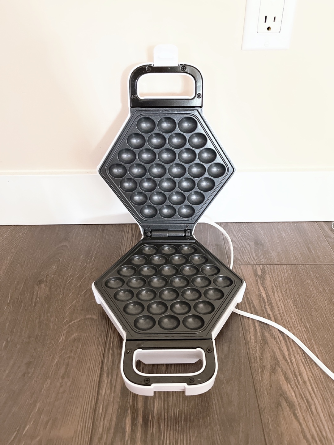 Bubble Waffle Maker thumbnail