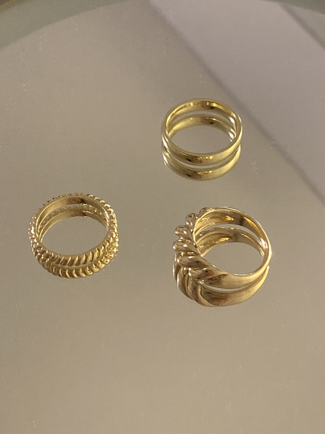 Elegant rings thumbnail
