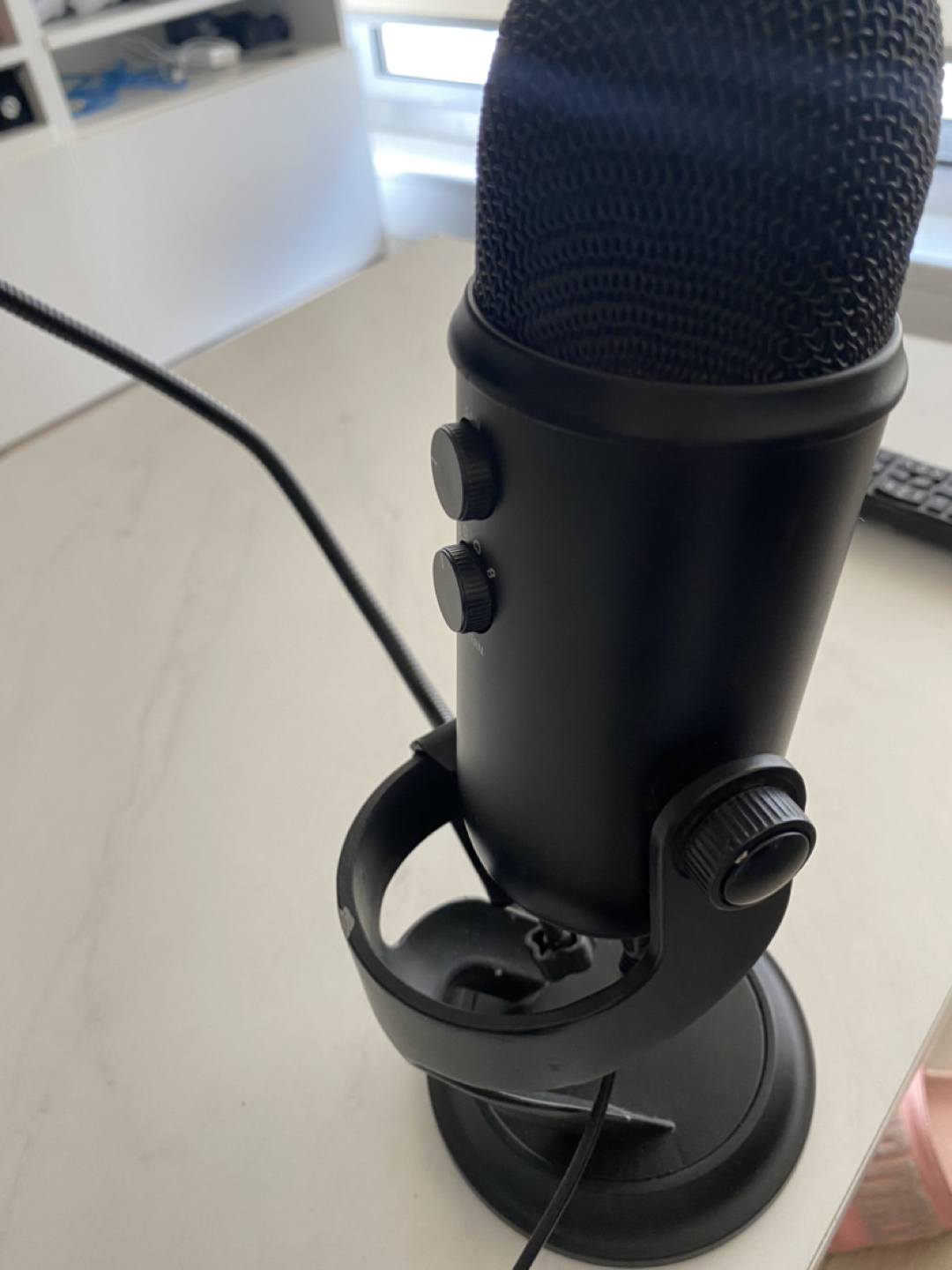 Blue Yeti premium USB microphone - photo 2