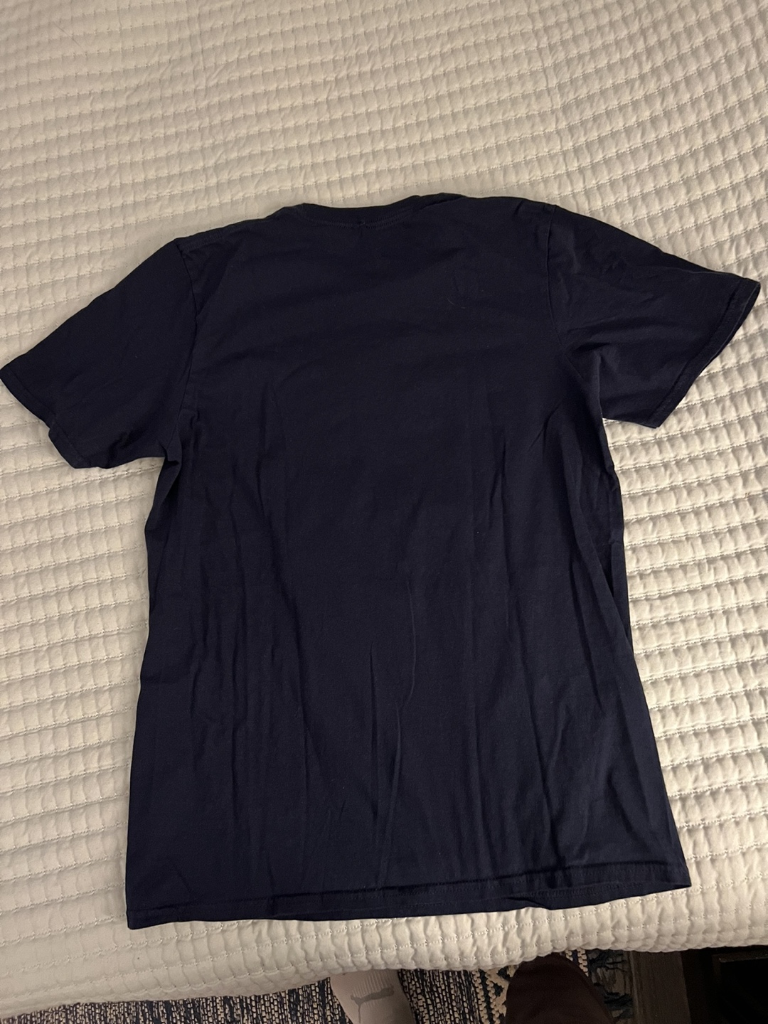 Graphic tee (men’s M) image indicator(3)