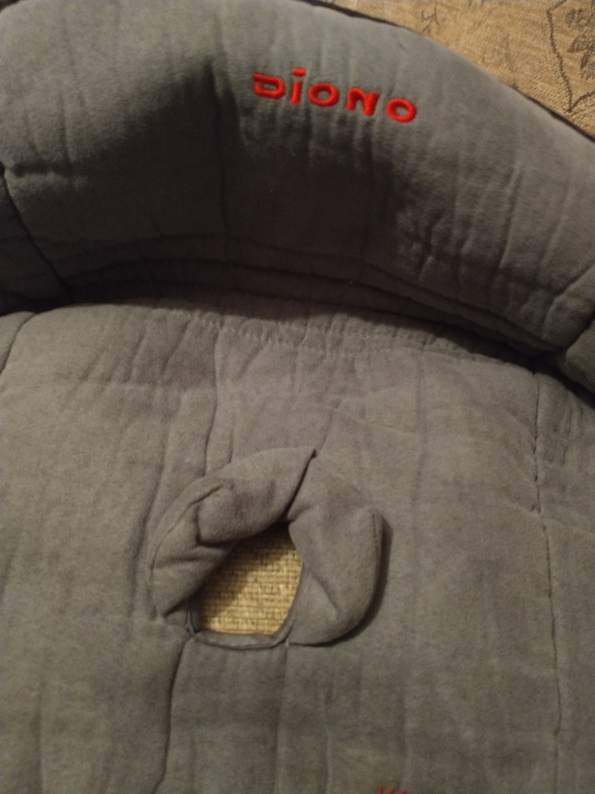 Toddler's car seat protector when potty training. - photo 2
