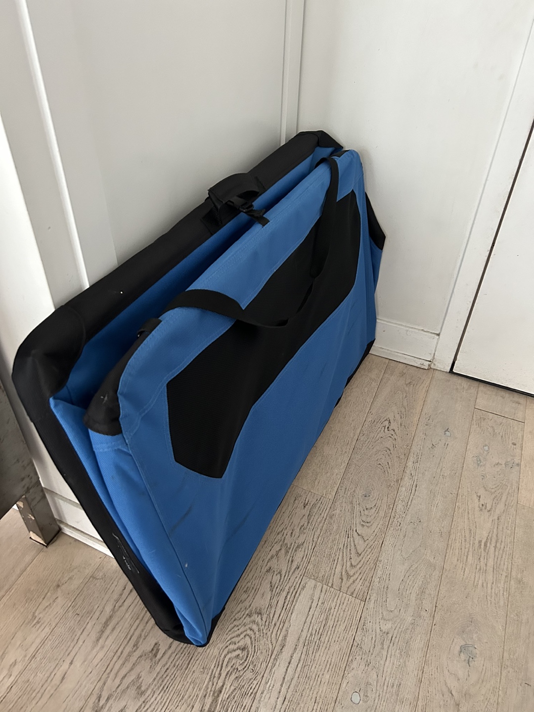 Dog travel crate (Amazon Basics) - Size Medium (36 inches) - photo 4