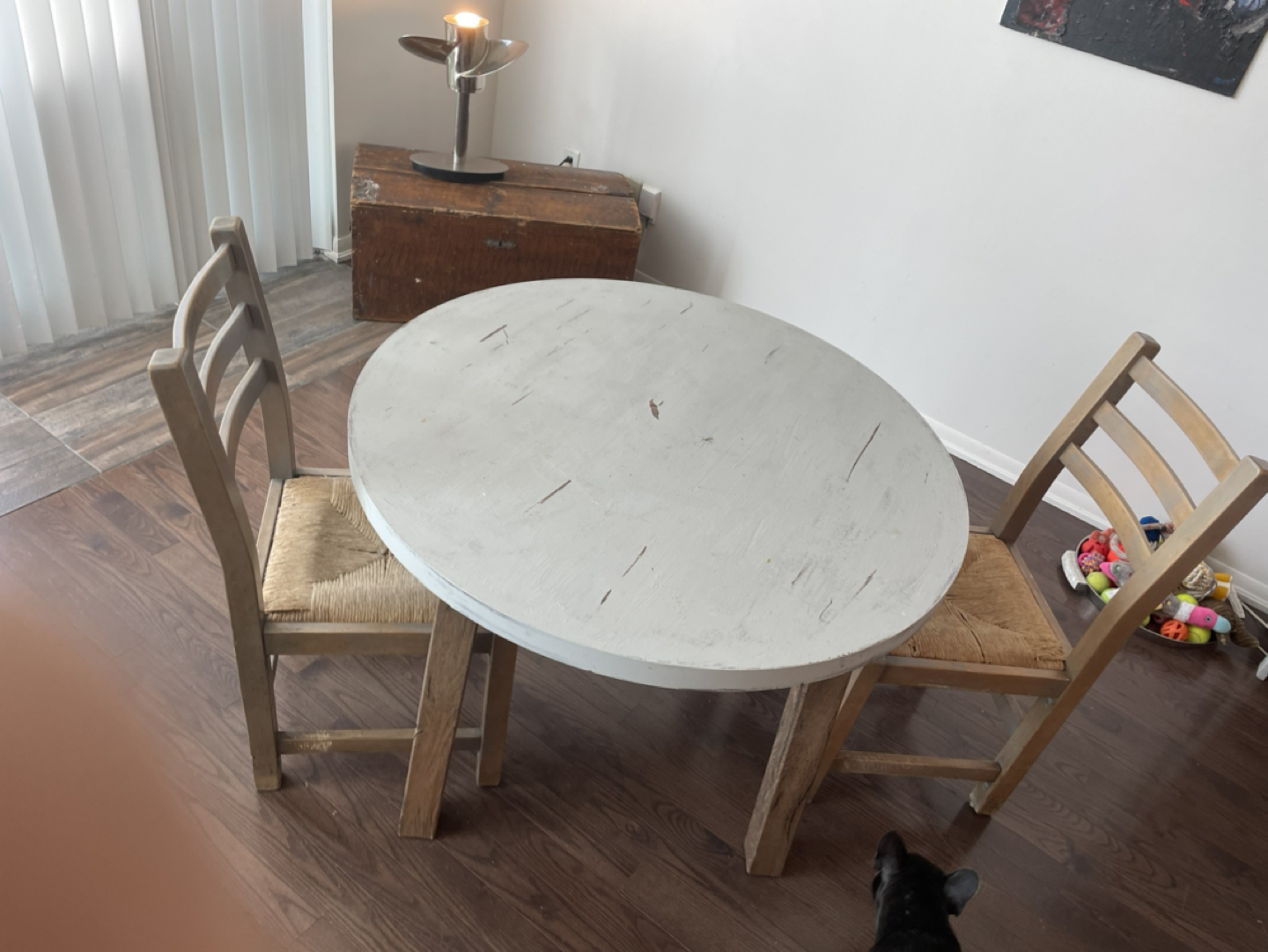 Table and 2 chairs thumbnail