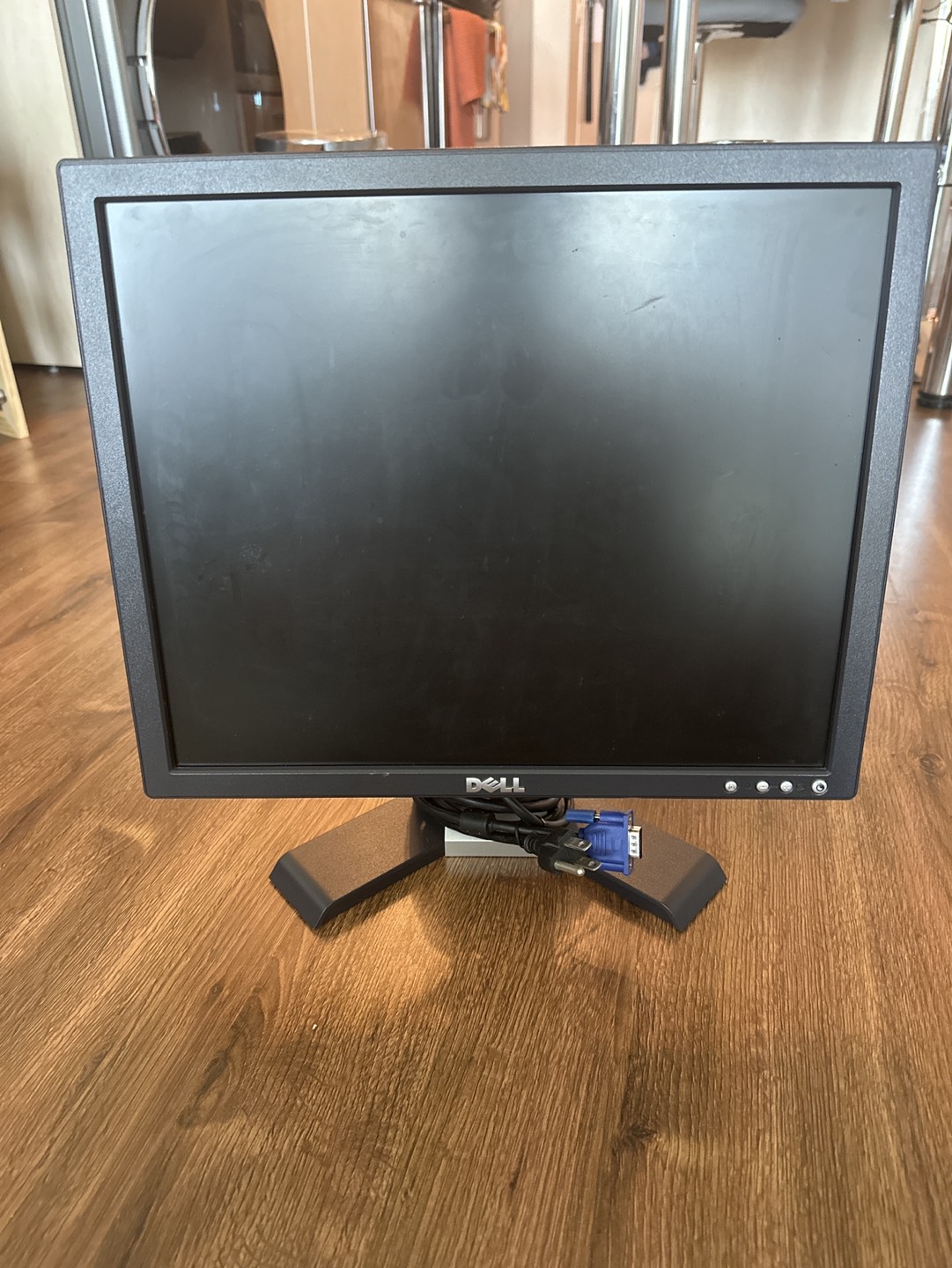 Dell 17 inches monitor thumbnail