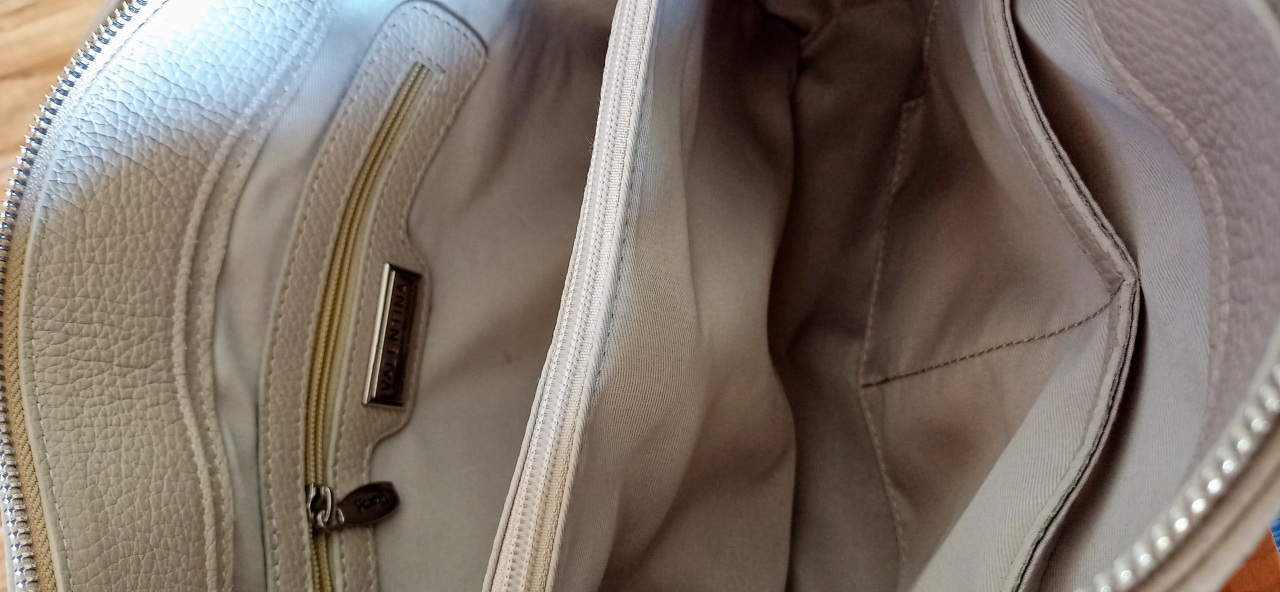 Valentina leather purse image indicator(7)