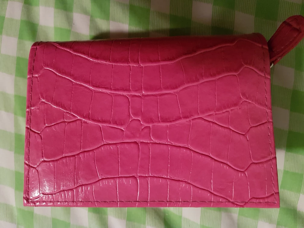 HOT PINK WALLET🏈 image indicator(3)