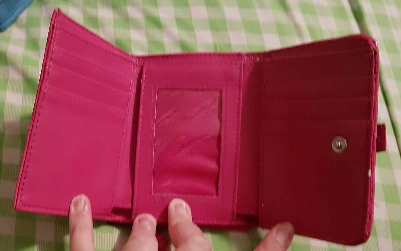 HOT PINK WALLET🏈 image indicator(5)