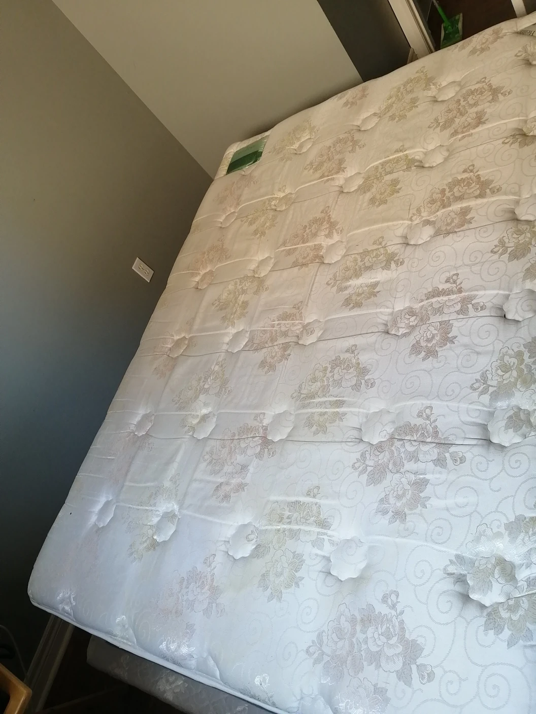 Excellent Posture Form Queen Mattress with box Spring - photo 5