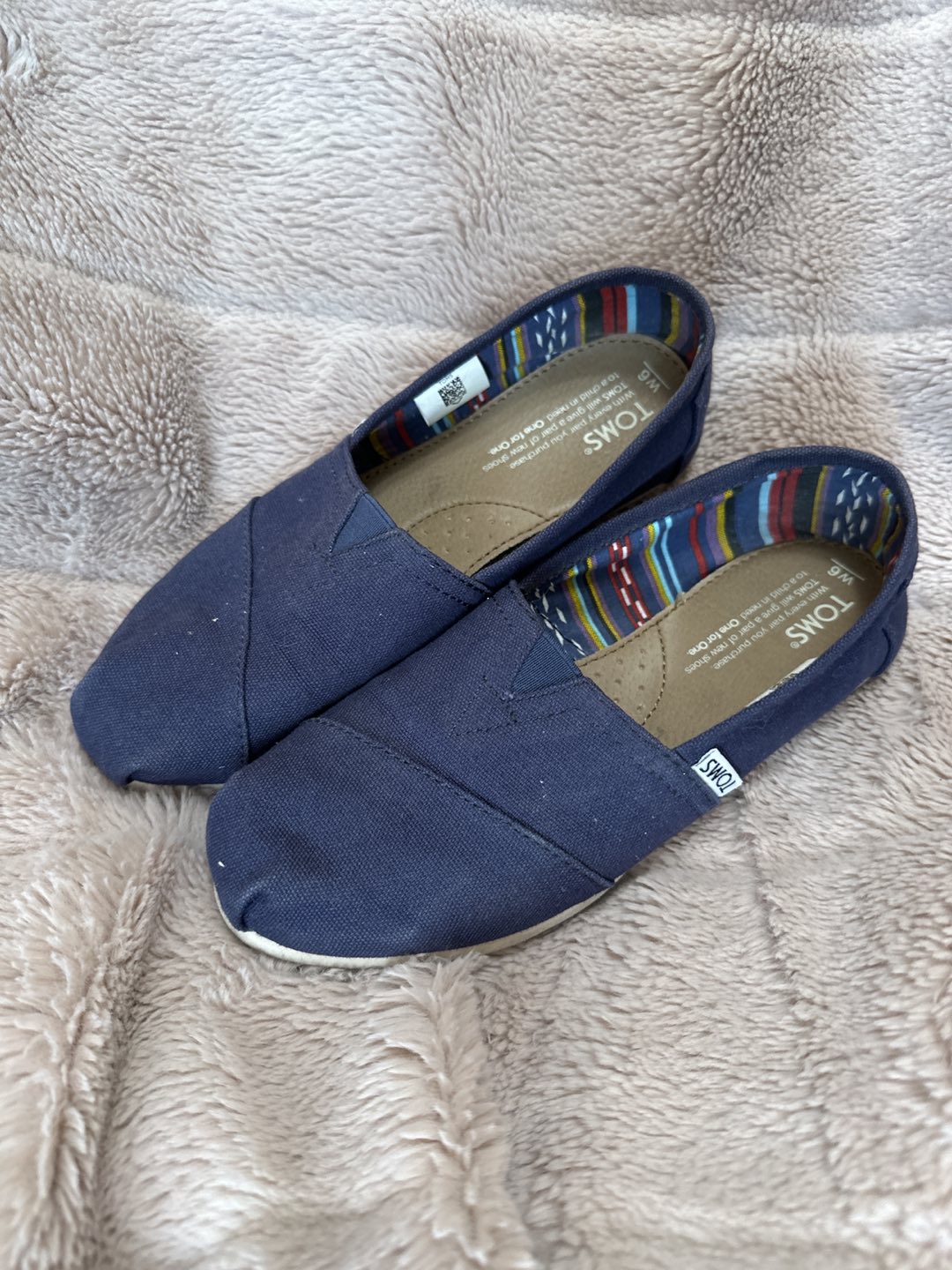 Navy Blue Toms W6