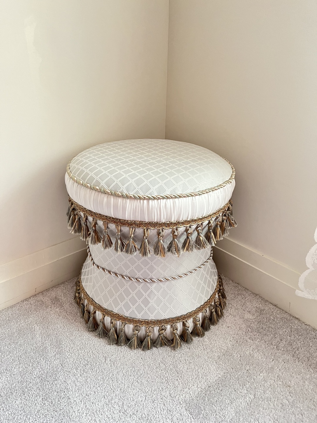 Vanity Stool - photo 2