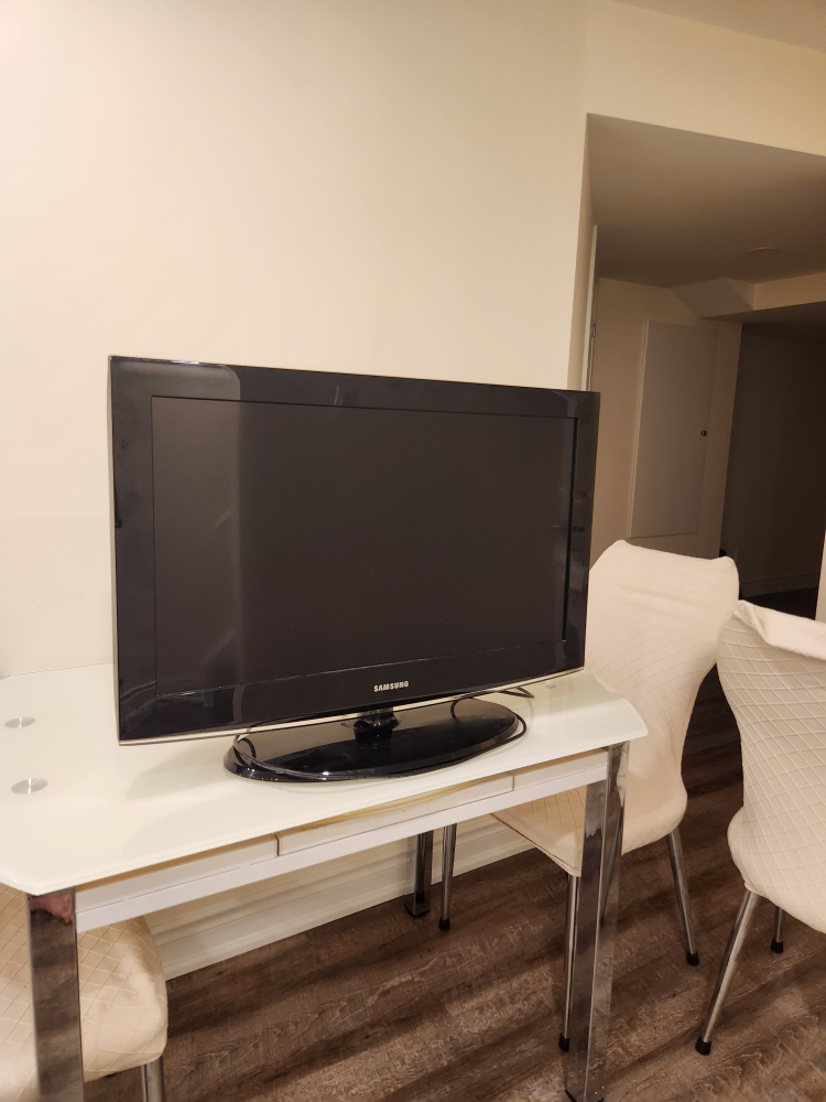 32 inch Samsung TV, good condition - photo 3