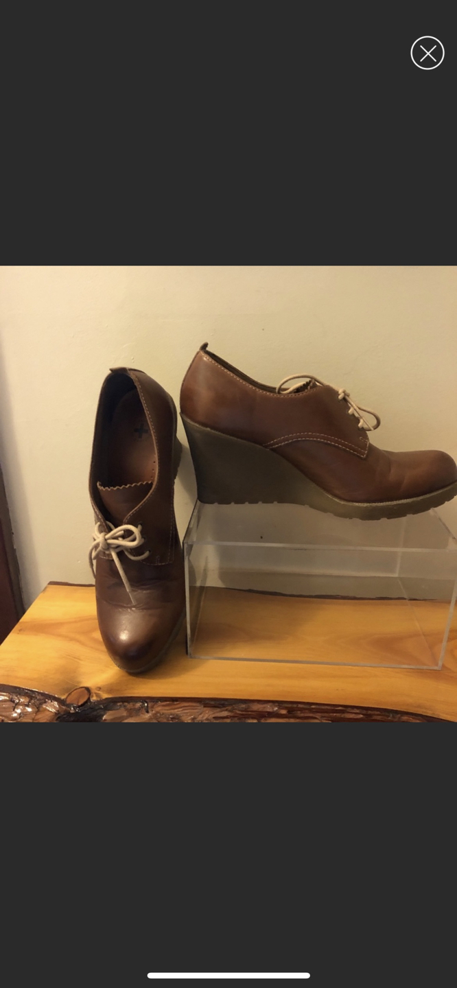 Authentic Doc Martens limited edition wedge. image indicator(2)