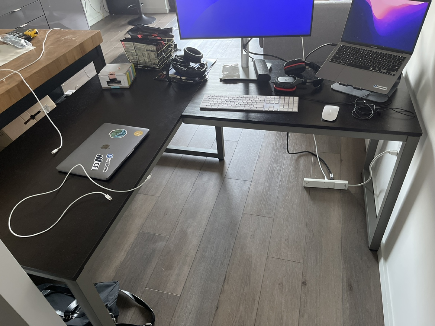 Wooden L-Desk - photo 2