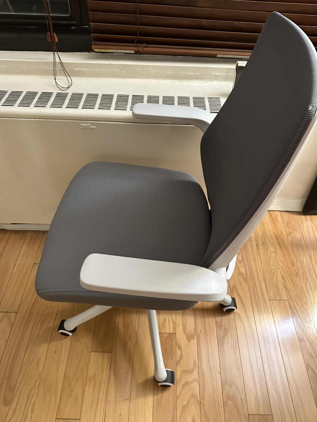 Selling office chair - photo 5