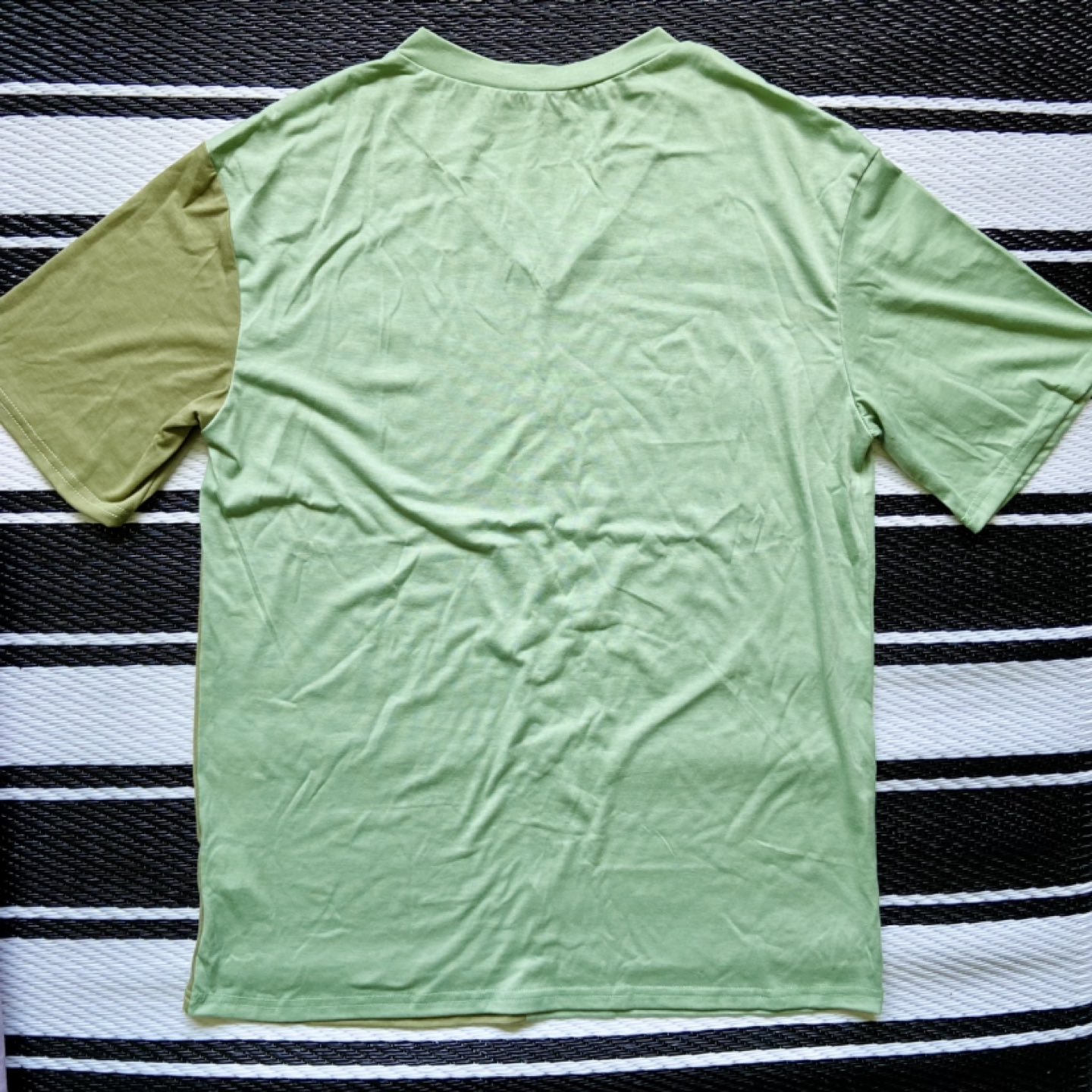 Two Tone V Neck T Shirt image indicator(2)