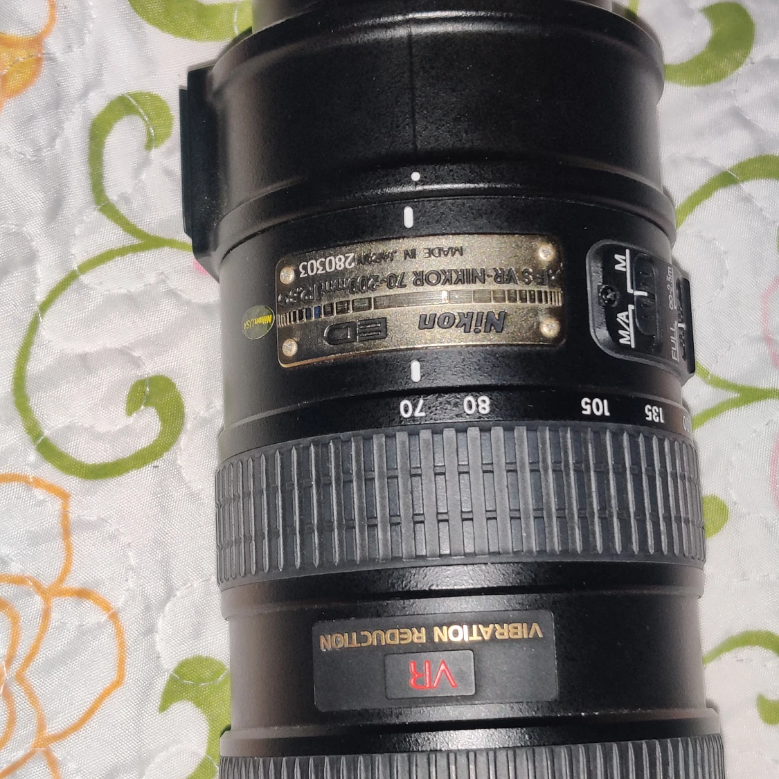 Nikon 70-200mm f/2.8G zoom Nikkor lens