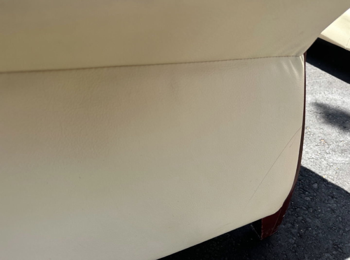 MOVING NEED GONE ASAP  - 3 piece beige couch set 🦃 - photo 5