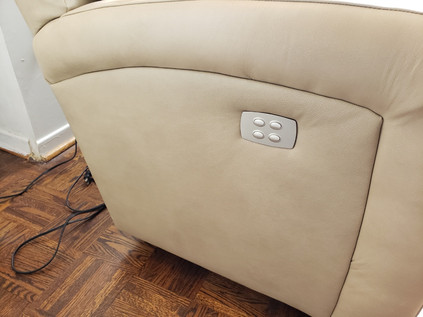 Leather & Electronic Sofa  - photo 2