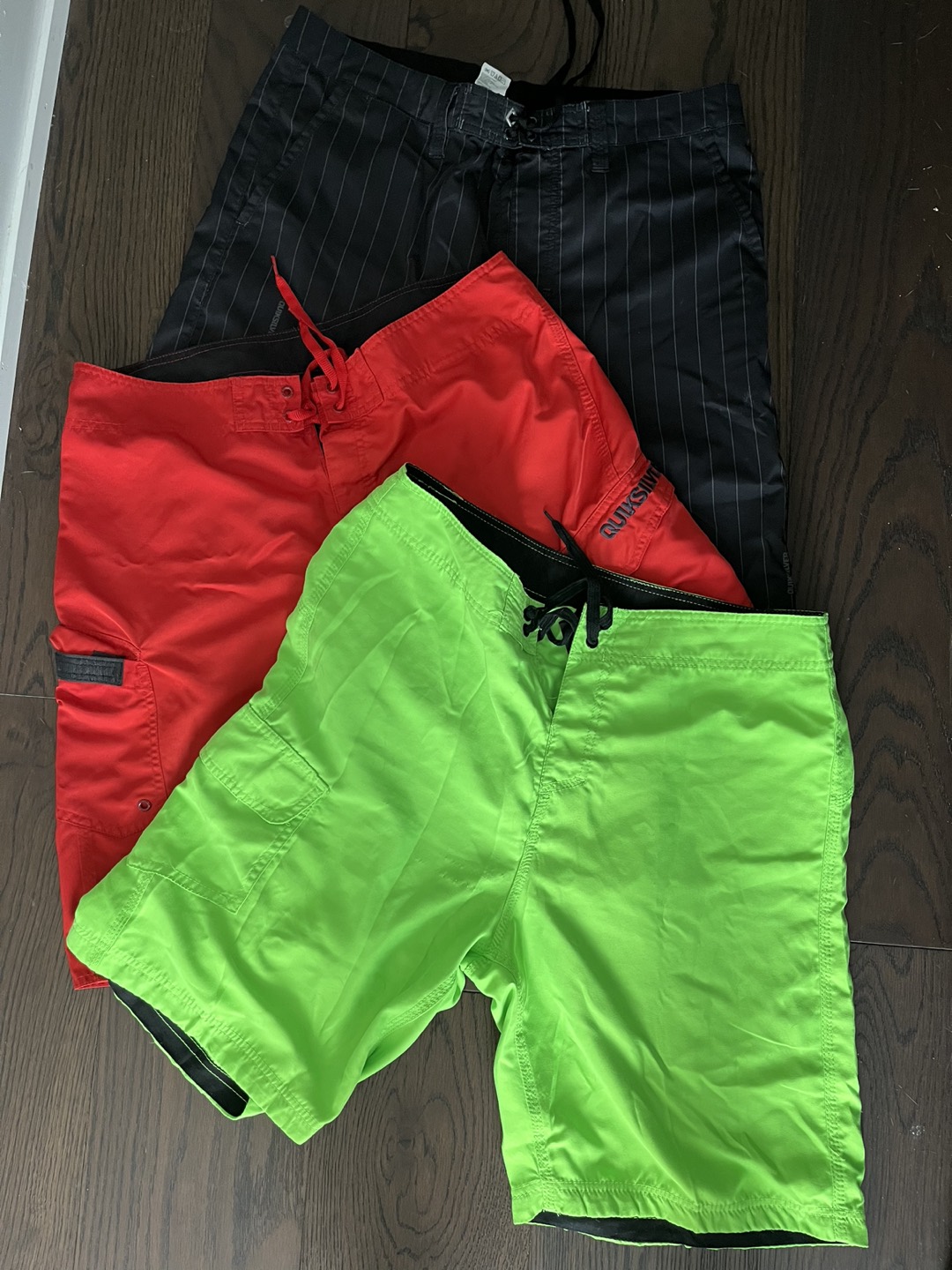 3 Mens 34 board shorts thumbnail