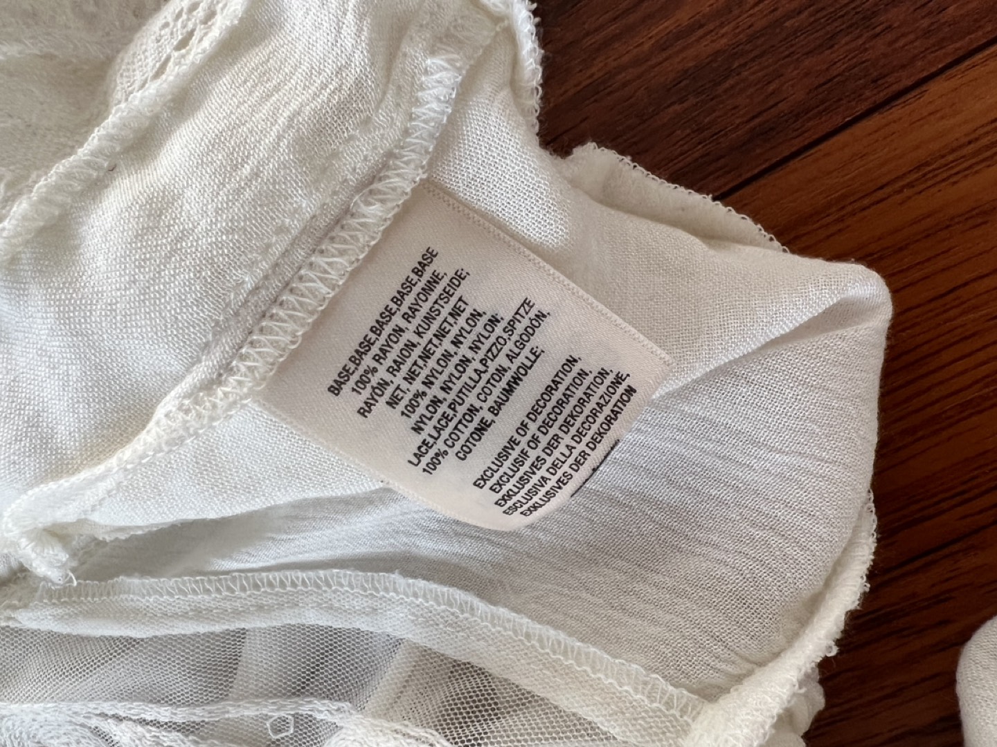 BNWT Anthrologie white top retail $150 image indicator(9)