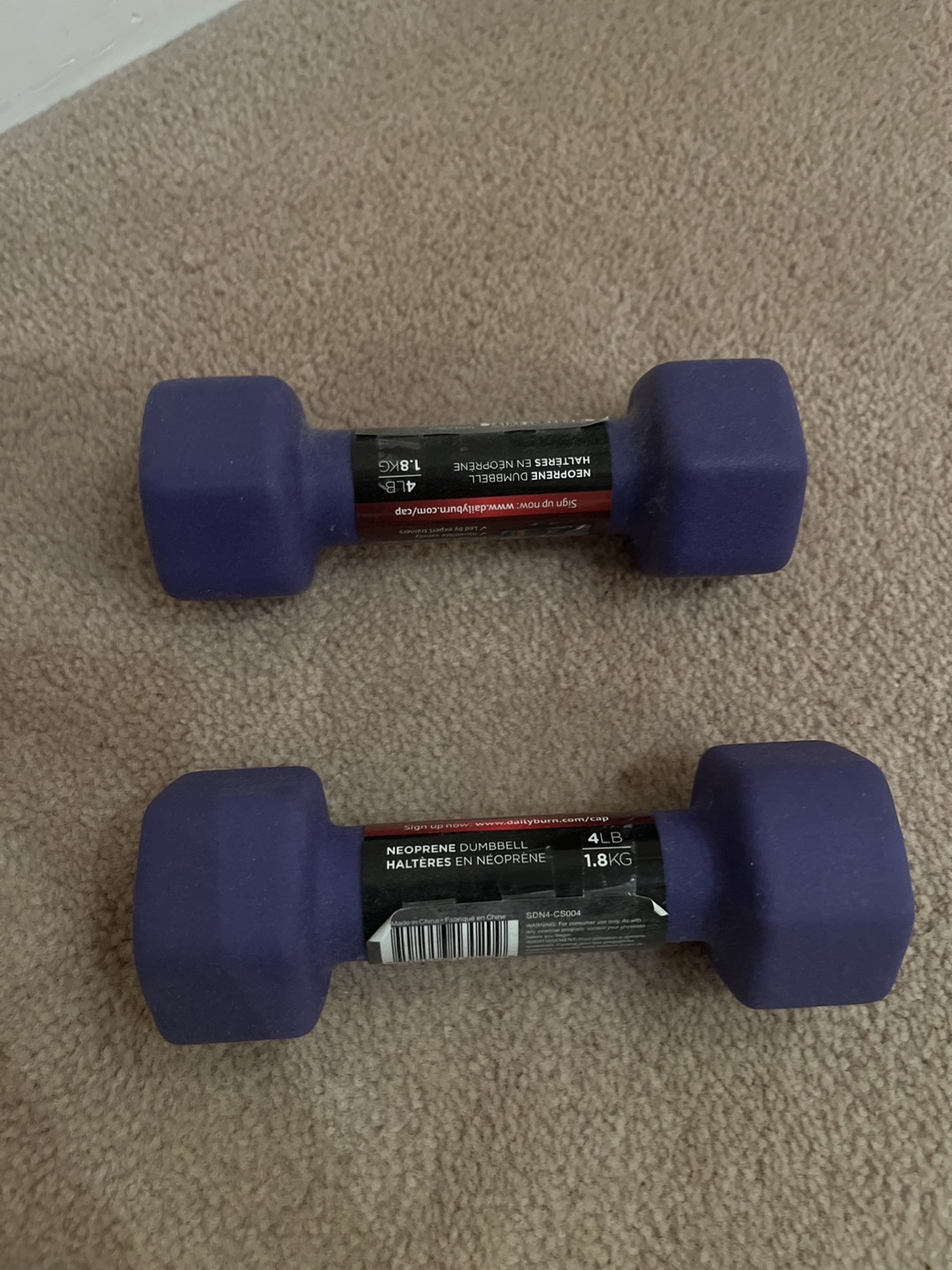 Brand new 4lb dumbell thumbnail