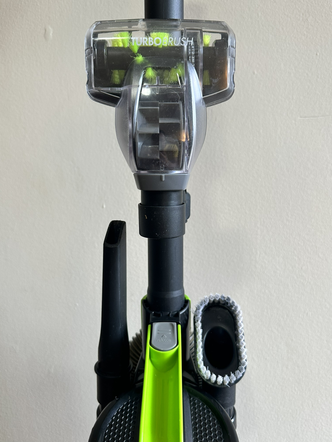 Bissell Poweforce Turbo Vacuum - photo 5