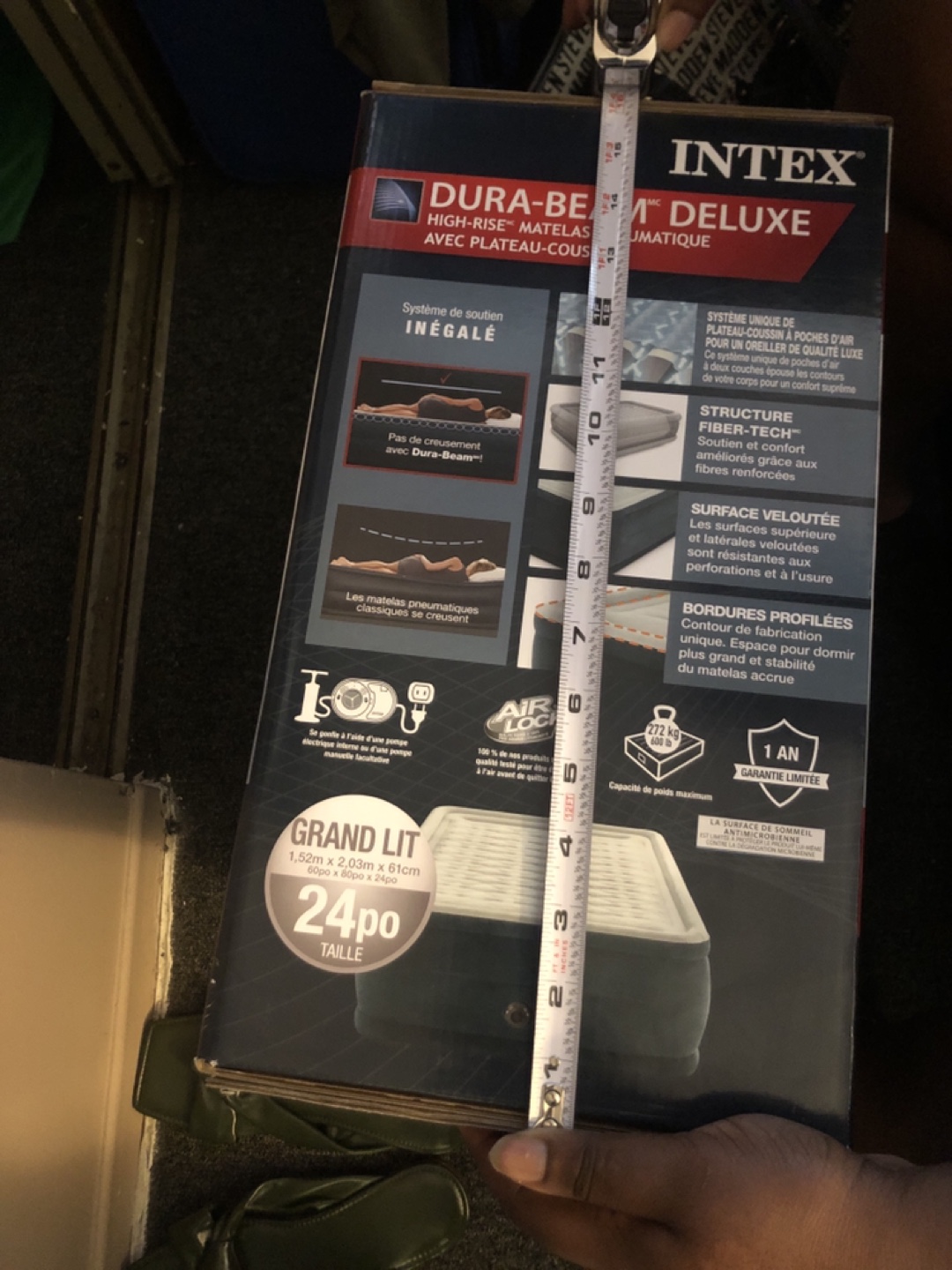Intex queen size air mattress - photo 4