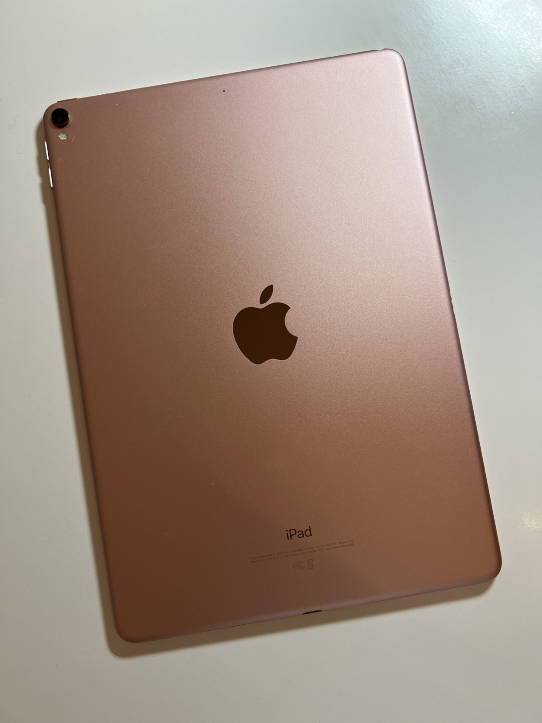 iPad Pro 10.5 inch 128GB Rose Gold with 1st gen Apple Pencil - photo 2