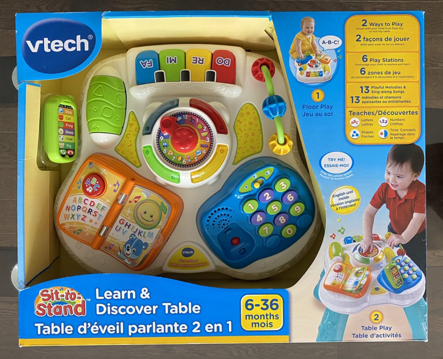 vtech® sit to stand Learn &
Stand Discover Table