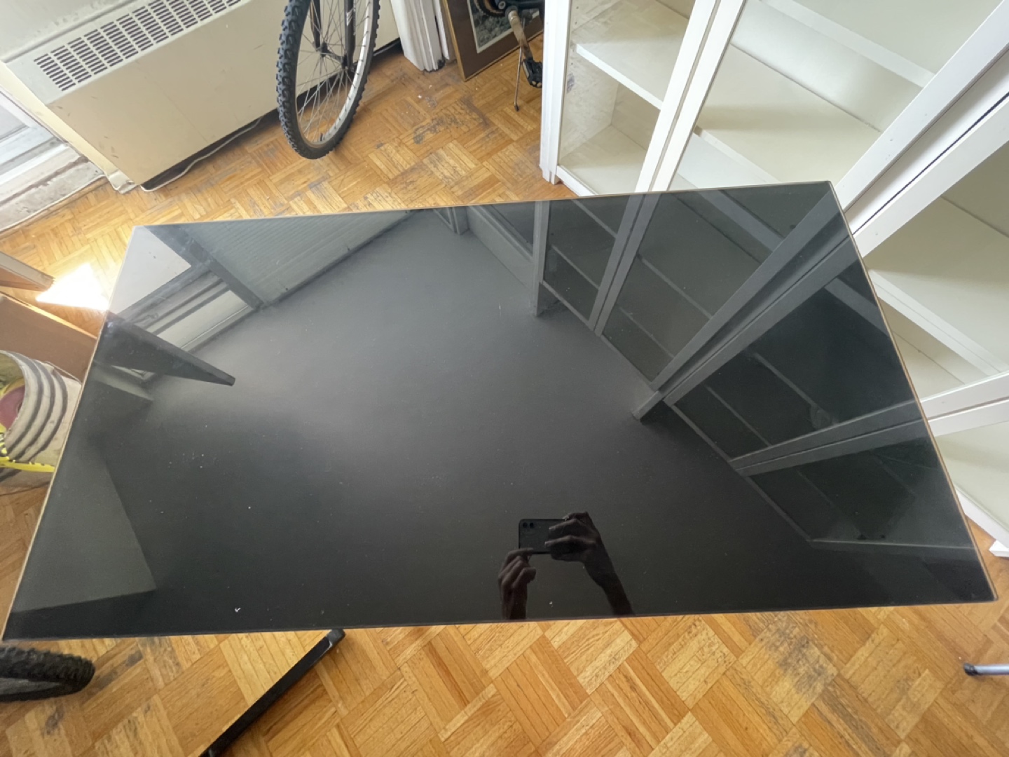 Black glass table image indicator(2)
