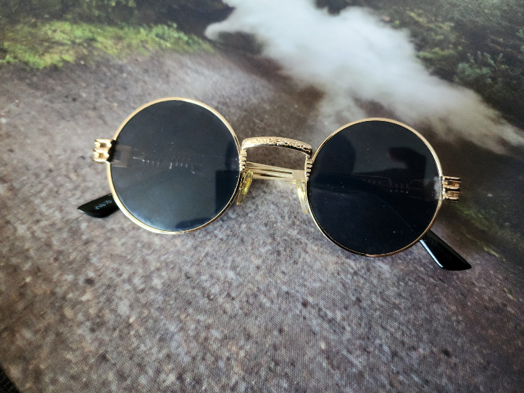 sunglasses - photo 2