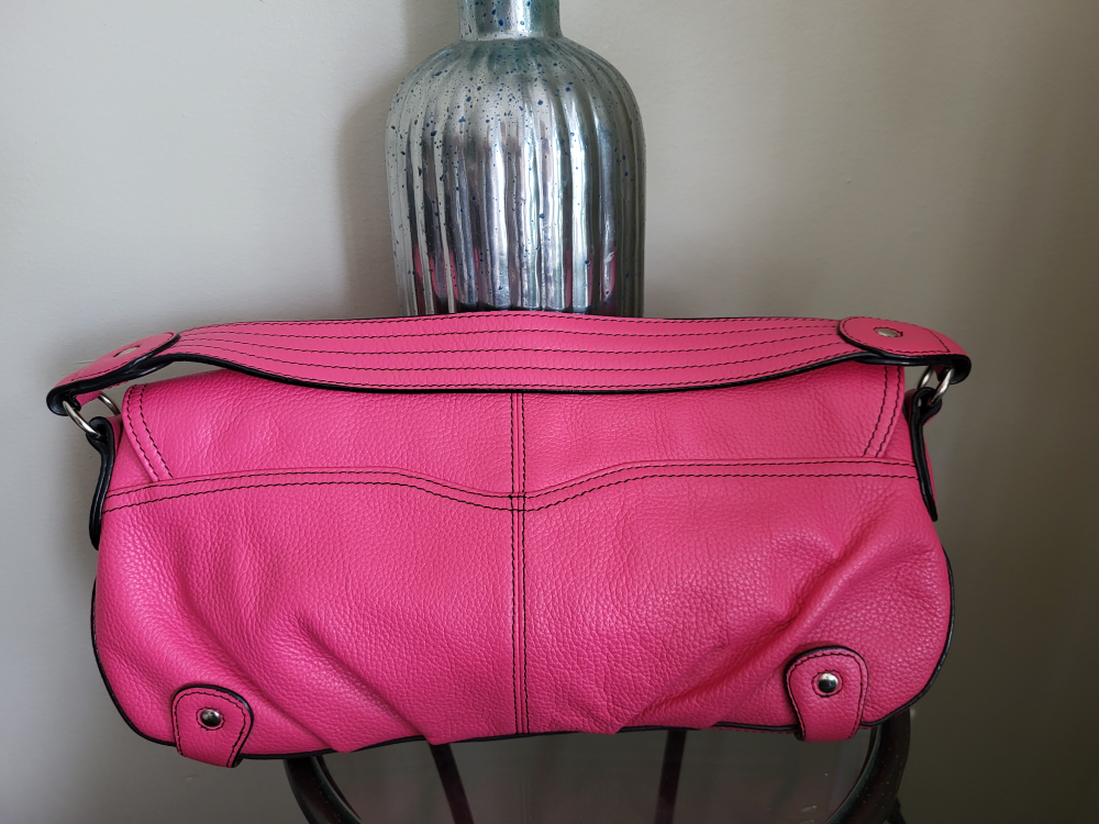 Danier genuine leather pink color bag - photo 2