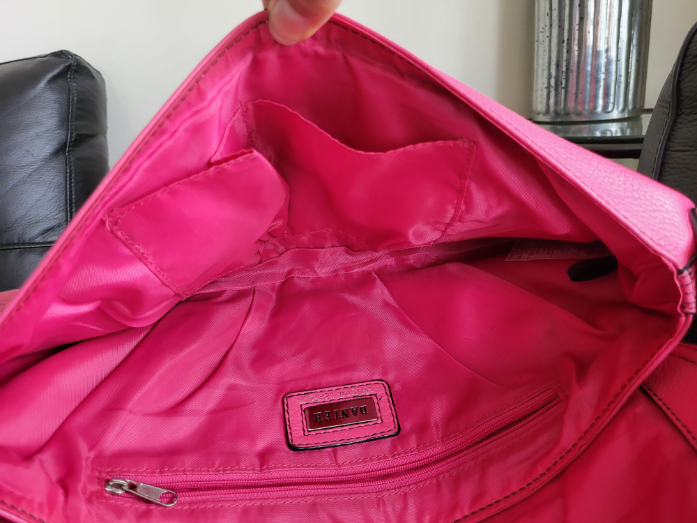 Danier genuine leather pink color bag - photo 4