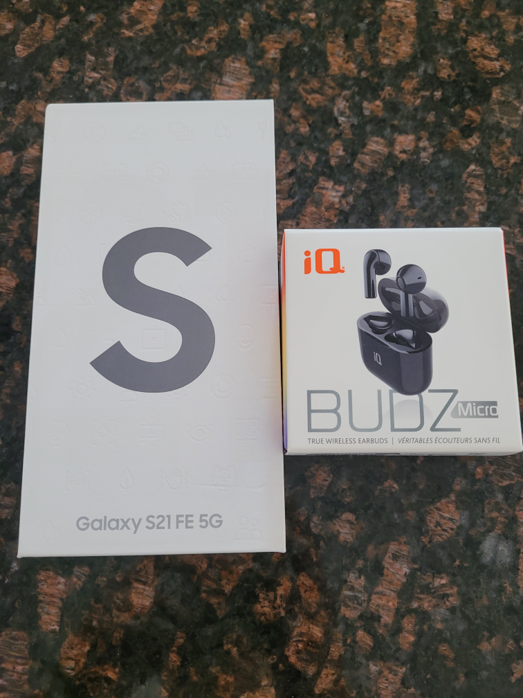 Samsung Galaxy S21 new phone + new earbudz thumbnail